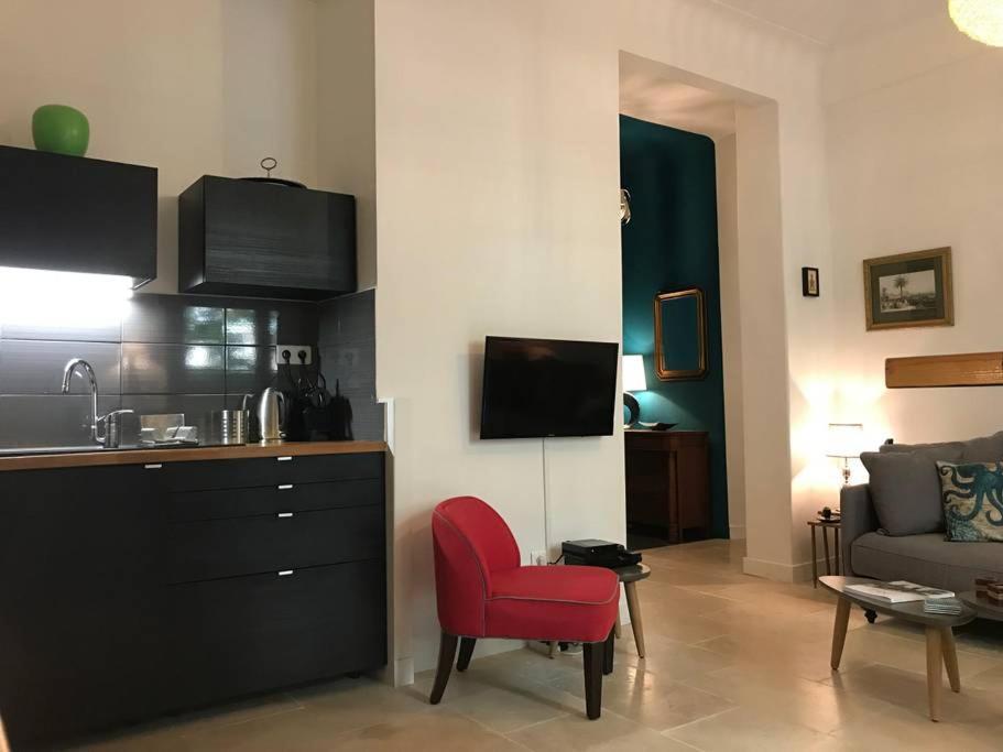 Homelivia, Luxueux Appartement Avec Jardin Prive Nice Exterior photo
