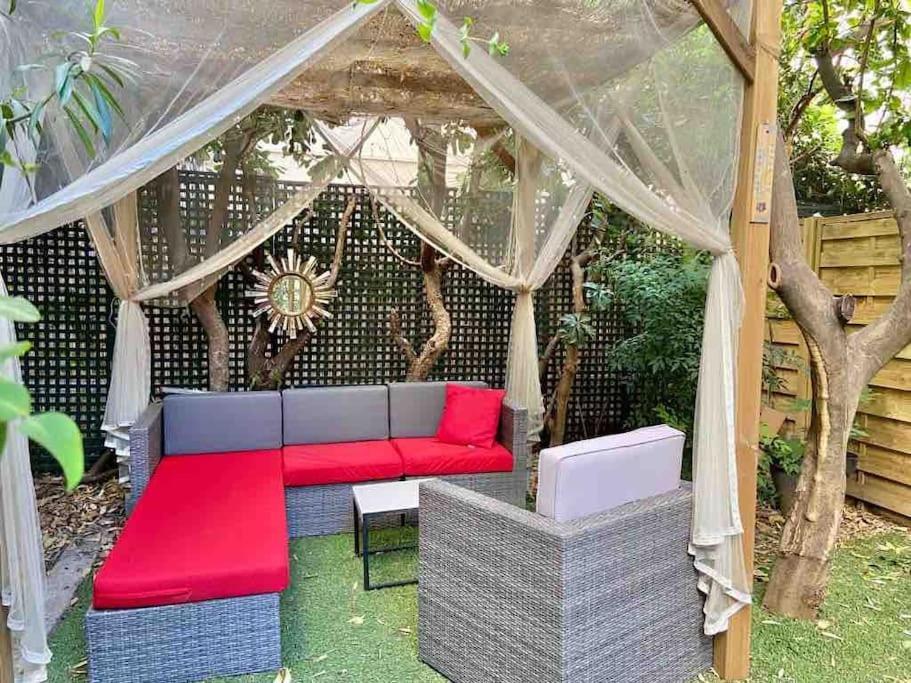 Homelivia, Luxueux Appartement Avec Jardin Prive Nice Exterior photo